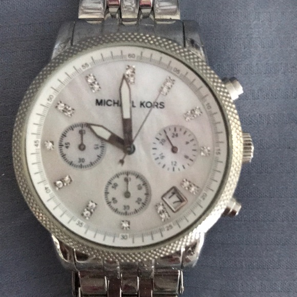 Lightly worn Michael Kors Watch w links